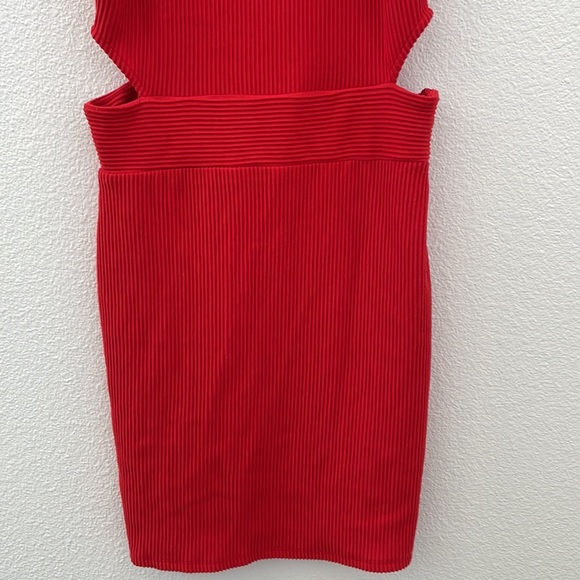 Topshop, ribbed, red cut out dress - Picture 4 of 5